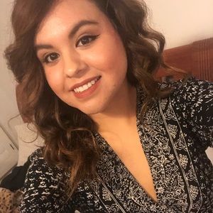 Meet your Posher, Raquel